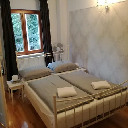 Castle Отель 3*