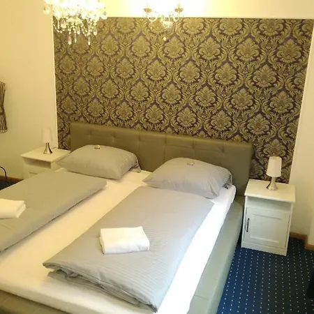 Castle Отель 3*